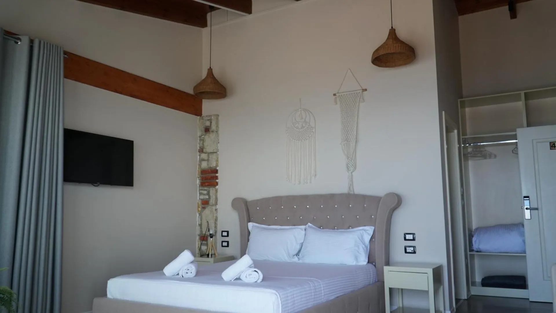 Hotel Natali Dhermi